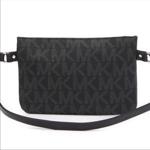 𝅺Michael Kors Chain Belt Bag New